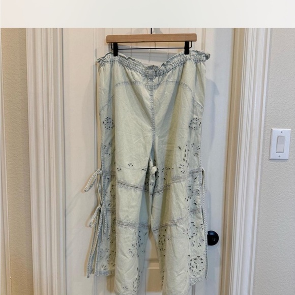 We The Free Day Break Eyelet Jeans - Picture 6 of 7